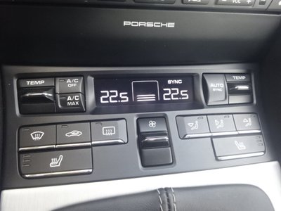 صورة مصغرة 25 لـ 2016 Porsche CAYMAN