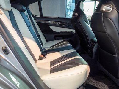 صورة مصغرة 14 لـ 2019 Lexus GS F
