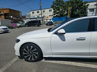 MERCEDES-BENZ E-CLASS - 7