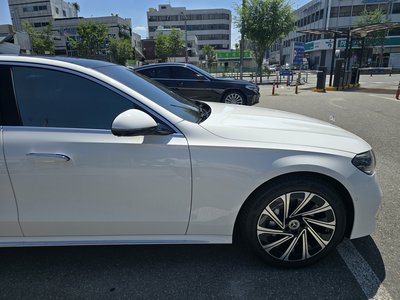 MERCEDES-BENZ E-CLASS - 3