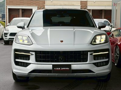 2025 Porsche CAYENNE 照片 8