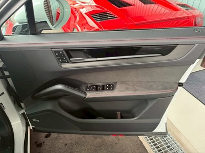 2025 Porsche CAYENNE 缩略图 52