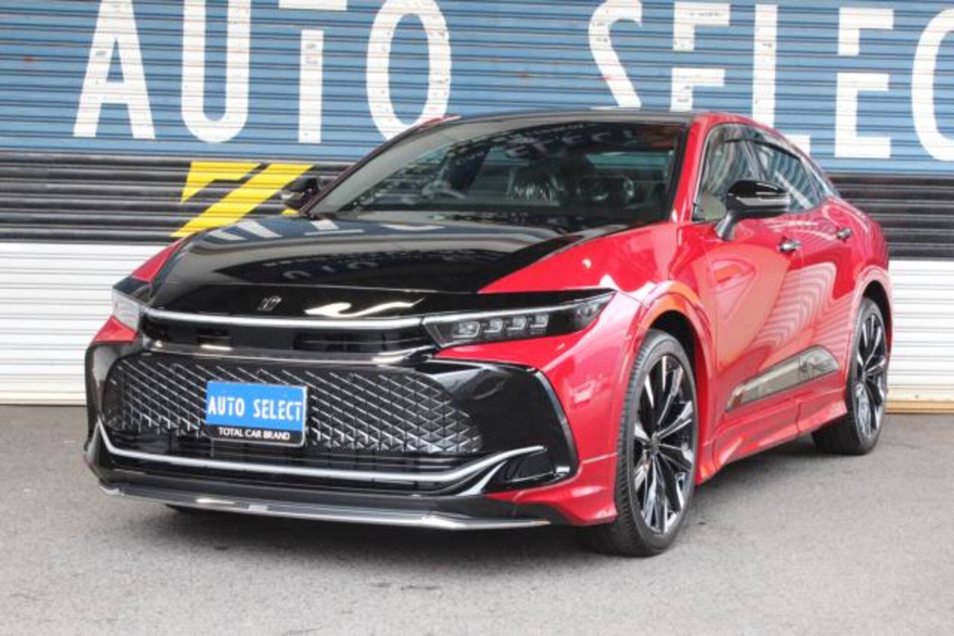 TOYOTA CROWN CROSSOVER - View 1