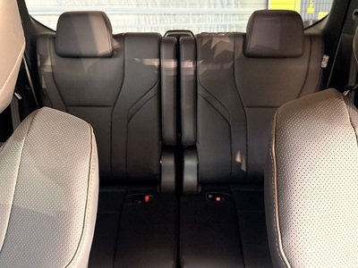 2025 Toyota ALPHARD thumbnail 38
