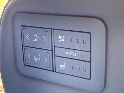 2025 Toyota ALPHARD thumbnail 30