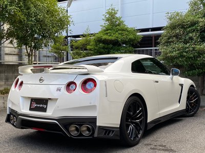 NISSAN GT-R - 8
