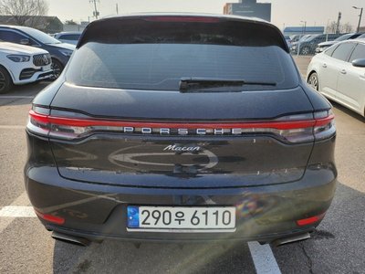 PORSCHE MACAN - 3