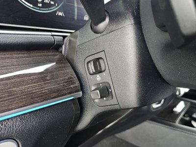 2020 Mercedes-BENZ GLE thumbnail 25