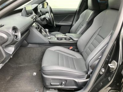 2024 Lexus IS 照片 6