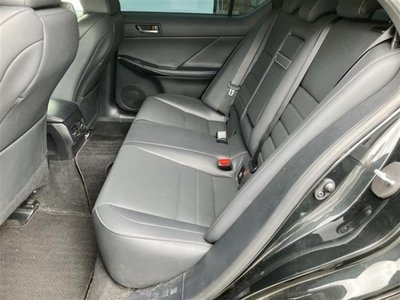 2024 Lexus IS 照片 7