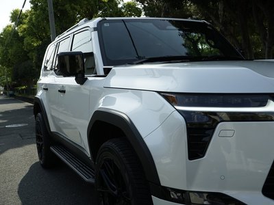 2025 LEXUS GX photo 6