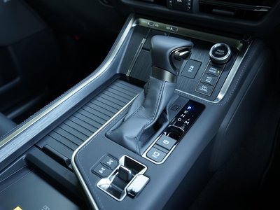 صورة مصغرة 14 لـ 2025 Lexus GX