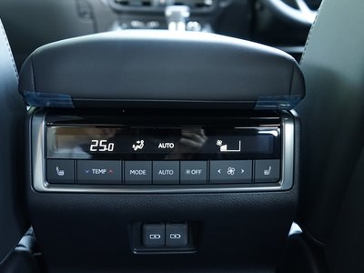 صورة مصغرة 22 لـ 2025 Lexus GX