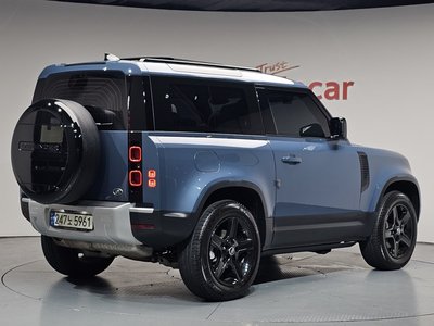 LAND ROVER DEFENDER - 3