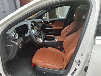 2025 MERCEDES-BENZ C-CLASS — миниатюра 13