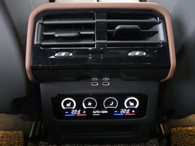 2024 BMW 5 SERIES 缩略图 18
