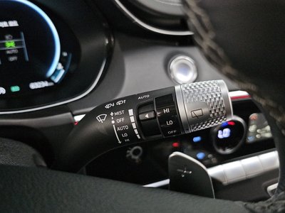 2022 Genesis GV70 — миниатюра 29