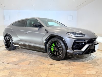 2022 Lamborghini URUS photo 5