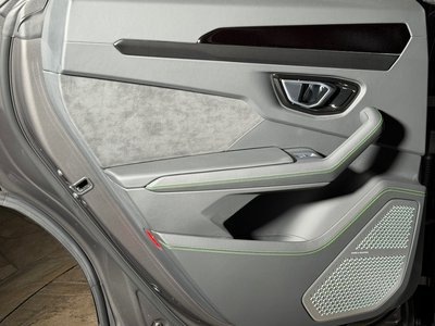 2022 Lamborghini URUS 缩略图 27