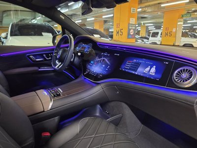 MERCEDES-BENZ EQS - 7
