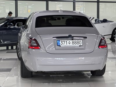 2022 ROLLS-ROYCE GHOST 照片 2