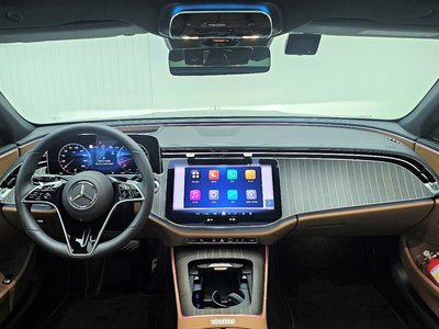 MERCEDES-BENZ E-CLASS - 4