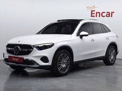 2025 Mercedes-BENZ GLC — фото 1