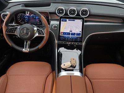 2025 Mercedes-BENZ GLC — фото 5