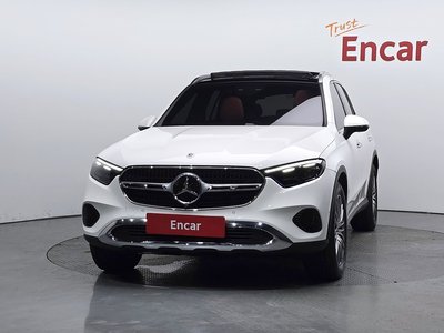 2025 Mercedes-BENZ GLC — фото 2