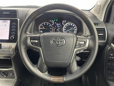 TOYOTA LAND CRUISER PRADO - 9