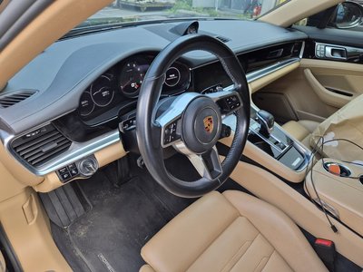 2018 Porsche PANAMERA 照片 5