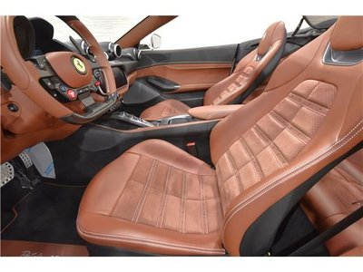 صورة مصغرة 25 لـ 2022 Ferrari PORTOFINO M