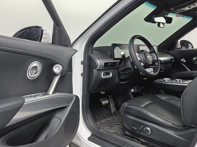 2022 Genesis GV60 — миниатюра 13
