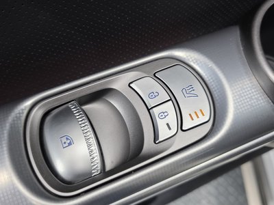 2022 Genesis GV60 — миниатюра 31