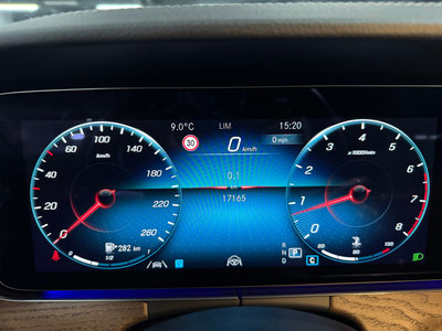 MERCEDES-BENZ E-CLASS - 6