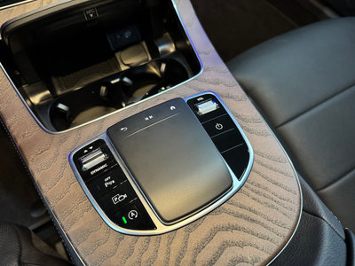 MERCEDES-BENZ E-CLASS - 10