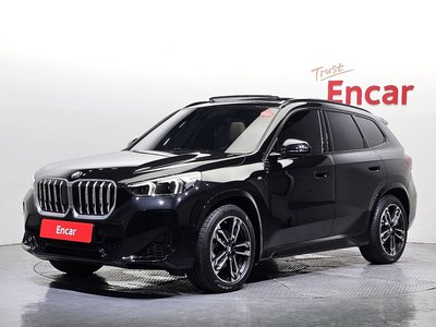 2024 BMW X1 photo 1