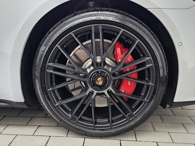 صورة 8 لـ 2025 Porsche PANAMERA