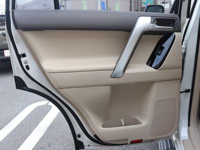 2022 Toyota LAND CRUISER PRADO thumbnail 49