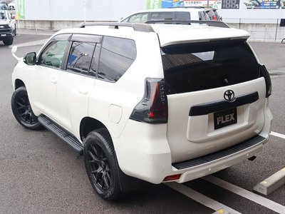 2022 Toyota LAND CRUISER PRADO thumbnail 27
