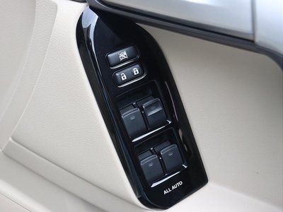 2022 Toyota LAND CRUISER PRADO thumbnail 34