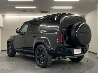 LAND ROVER DEFENDER - 6