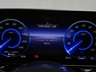 2022 Mercedes-BENZ EQE — миниатюра 11