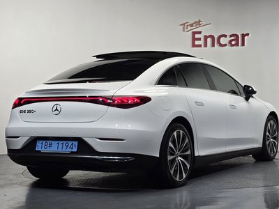 2022 Mercedes-BENZ EQE photo 4