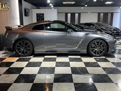 NISSAN GT-R - 9