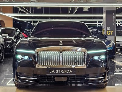 ROLLS-ROYCE SPECTRE