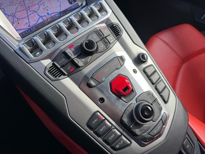 2012 Lamborghini AVENTADOR 缩略图 29