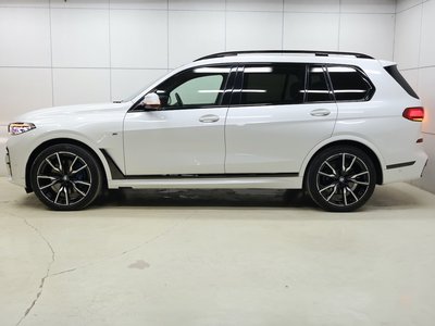 BMW X7 - 7