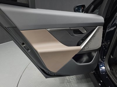 2025 BMW 5 SERIES thumbnail 15