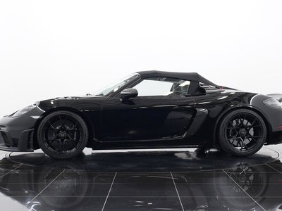 صورة مصغرة 16 لـ 2025 Porsche 718 SPYDER